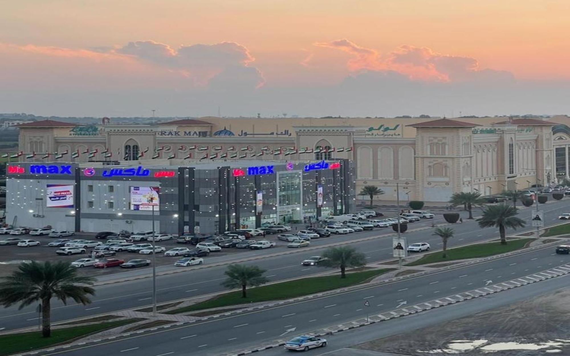 Grand Pj Hotel Рас-ель-Хайма Екстер'єр фото